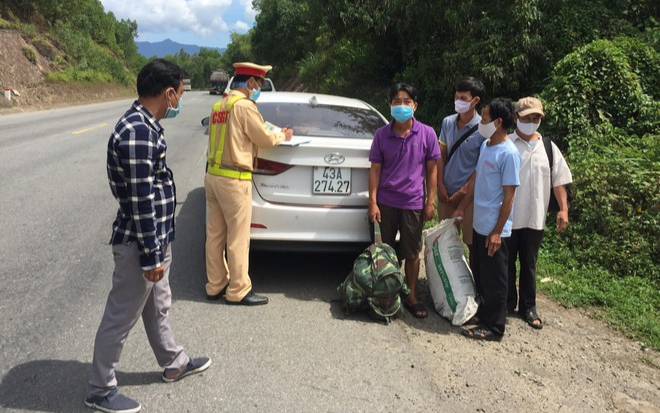 Ô tô nhận chở 4 khách từ Đà Nẵng trên đường trốn về Quảng Trị Ảnh 2