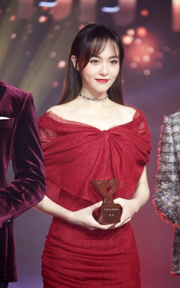 Đẹp người lại còn đẹp nết: Trong 5 năm liền, Đường Yên hỗ trợ tài chính, giúp đỡ nhiều trẻ em nghèo khó khăn có thể đến trường Ảnh 5