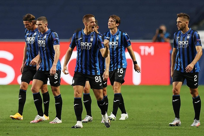 Pasalic ghi bàn mở tỷ số cho Atalanta.