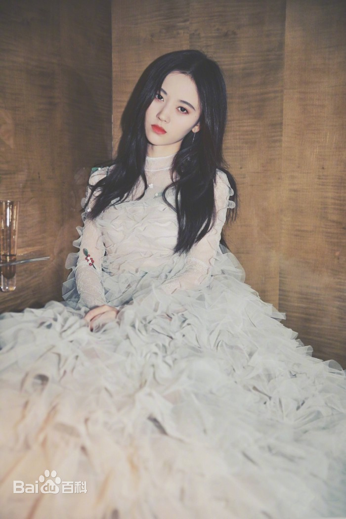 Nguyên nhân nào khiến chàng thiếu gia Vương Tư Thông ba lần công khai 'cà khịa' Cúc Tịnh Y? Ảnh 12