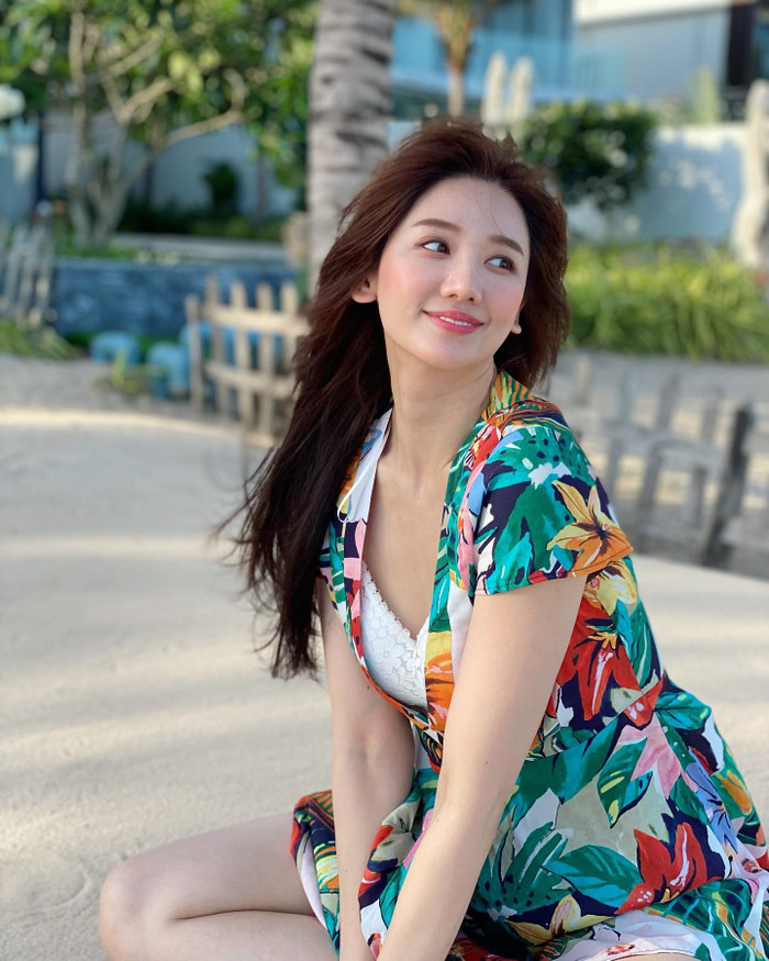 Trước khi đến với Trấn Thành, nữ ca sĩ từng từ chối năm lần lời mời đi ăn và ba lần tỏ tình của anh