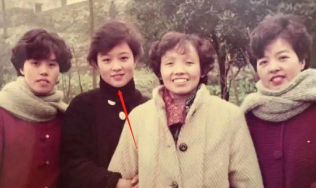 Nhìn vào ảnh bố mẹ của Tiêu Chiến mới thấy rằng nhan sắc của ngôi sao Trần tình lệnh là đẹp tự nhiên Ảnh 5