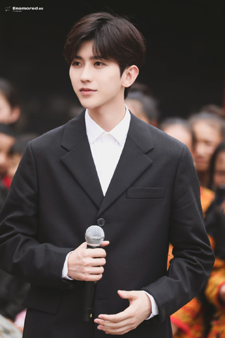 Hãy quên đi một Thái Từ Khôn mặt đầy makeup để đến với diện mạo gần như mặt mộc của anh Ảnh 18