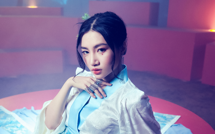 Orange hoá thân thành nhân vật cổ trang đầy ma mị khiến nhiều người phải trầm trồ Ảnh 2