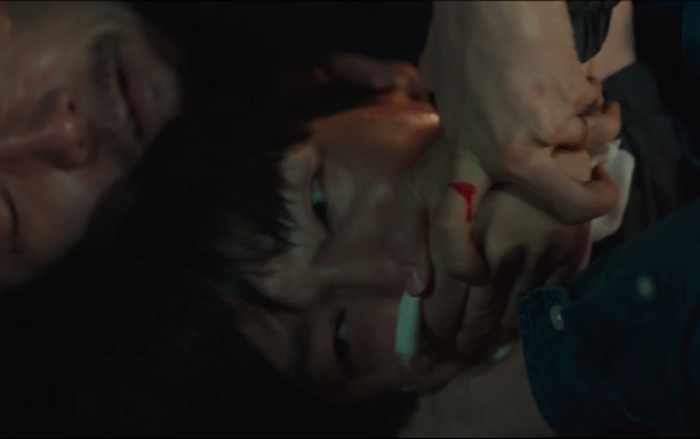 Tập 9 'Hoa của quỷ': Tính mạng của Lee Joon Gi ở thế ngàn cân treo sợi tóc khi bị tên sát nhân trả thù một cách man rợ Ảnh 2