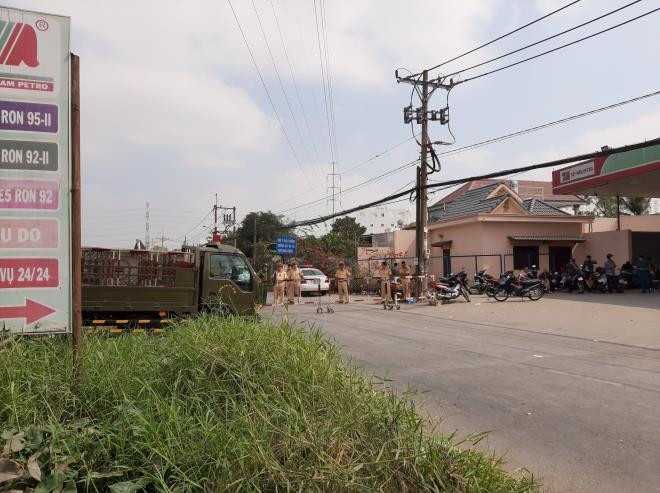 Công an phong tỏa hiện trường nơi Tuấn 'Khỉ' bị tiêu diệt. Ảnh: VTC News