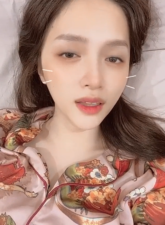 Giọng hát nhẹ nhàng của Hương Giang trong bản cover rất được yêu thích.