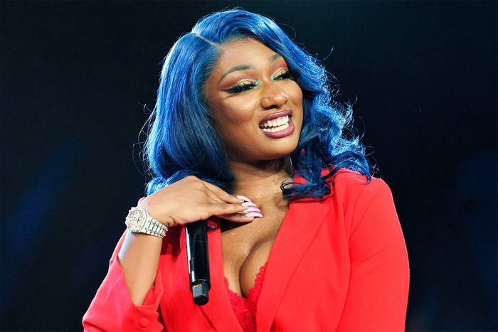 Trong khi đó, Megan thì chẳng thèm 'đếm xỉa' đến nỗ lực vô cùng đáng ghi nhận này của Doja Cat.