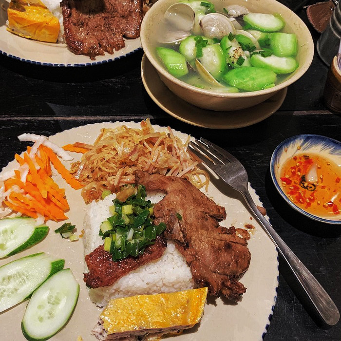 Ở đây có nhiều món canh rất thơm ngon và bổ dưỡng