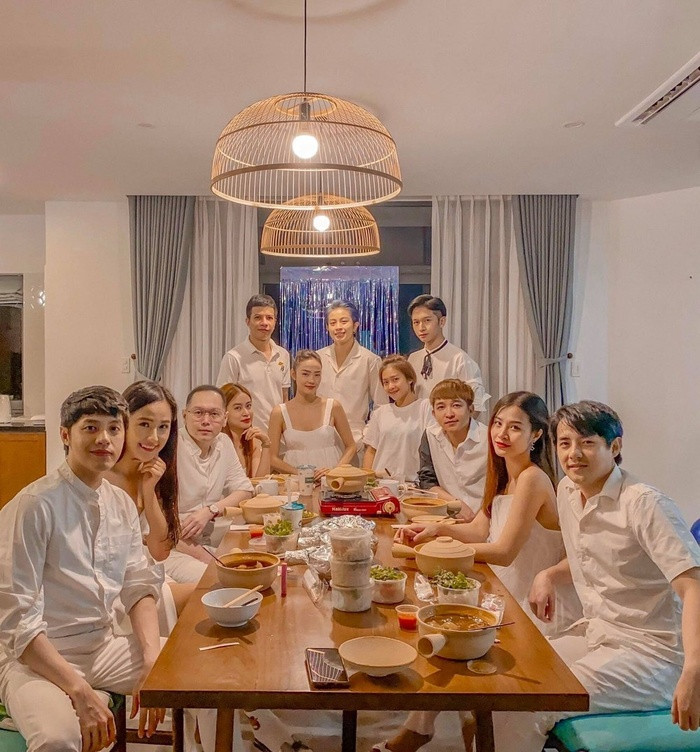 Noo Phước Thịnh và Mai Phương Thuý 'đánh lẻ' hẹn hò nhau giữa đêm khuya Ảnh 2