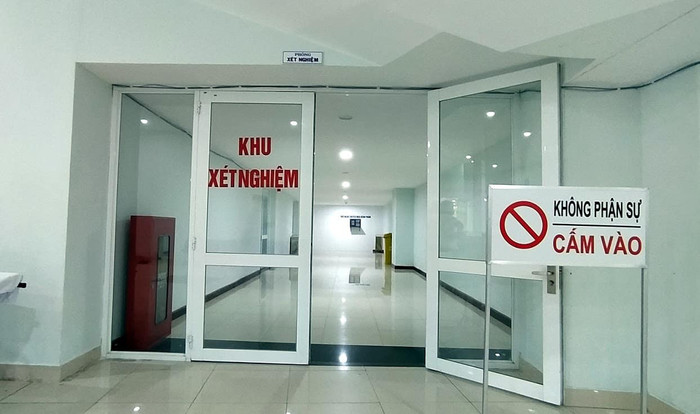 Ngoài ra, nhiều đơn vị trong và ngoài địa phương cũng hỗ trợ thành phố để Bệnh viện dã chiến tại Cung thể Thao Tiên Sơn được hoạt động sớm, chất lượng và hiệu quả.