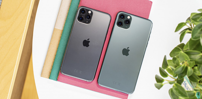 iPhone 12 dự kiến sẽ được lấy cảm hứng từ “huyền thoại” iPhone 4 với thiết kế vuông vắn đầy mạnh mẽ. (Ảnh: GSMArena)