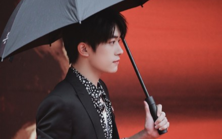 Dịch Dương Thiên Tỉ bị chơi xấu giữa đêm, điểm Douban bài hát mới chỉ vỏn vẻn 2, Thiên Chỉ Hạc ngầm mỉa mai một người Ảnh 2