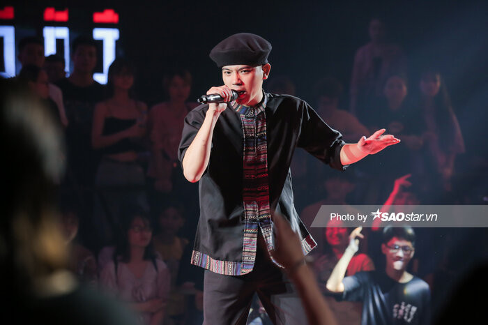 5 màn 'bắn rap' xúc động về gia đình đan xen ca trù - hát xẩm độc đáo nhất King Of Rap vòng đầu tiên Ảnh 10