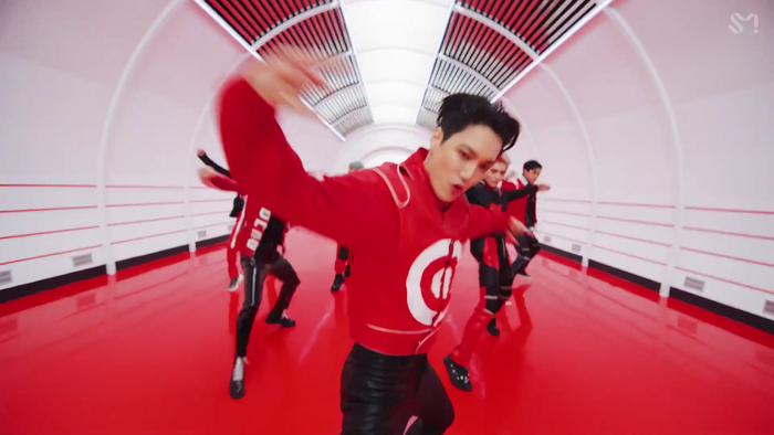 SuperM chính thức tái xuất với '100': Baekhyun giành spotlight, tổng thể MV chưa 'đã'! Ảnh 15