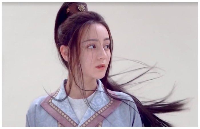 Tạo hình nữ trang của Địch Lệ Nhiệt Ba trong 'Trường ca hành' không nhận được nhiều lời khen, bị chê không đẹp bằng thời Phượng Cửu Ảnh 17