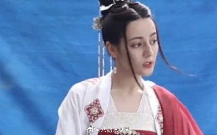 Tạo hình nữ trang của Địch Lệ Nhiệt Ba trong 'Trường ca hành' không nhận được nhiều lời khen, bị chê không đẹp bằng thời Phượng Cửu Ảnh 4