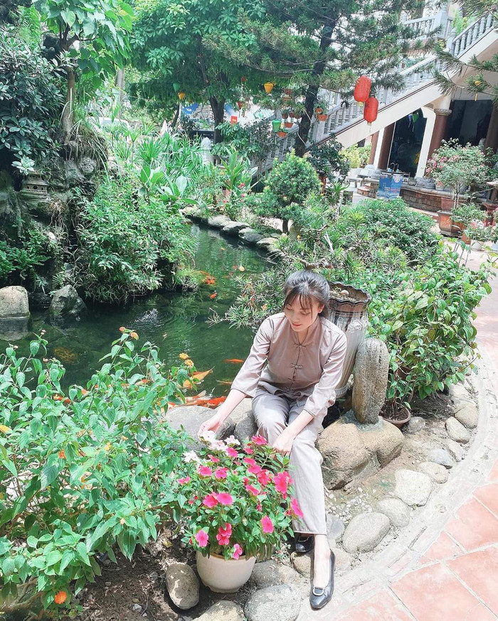 Cô giáo trẻ trong những ngày nương náu cửa Phật