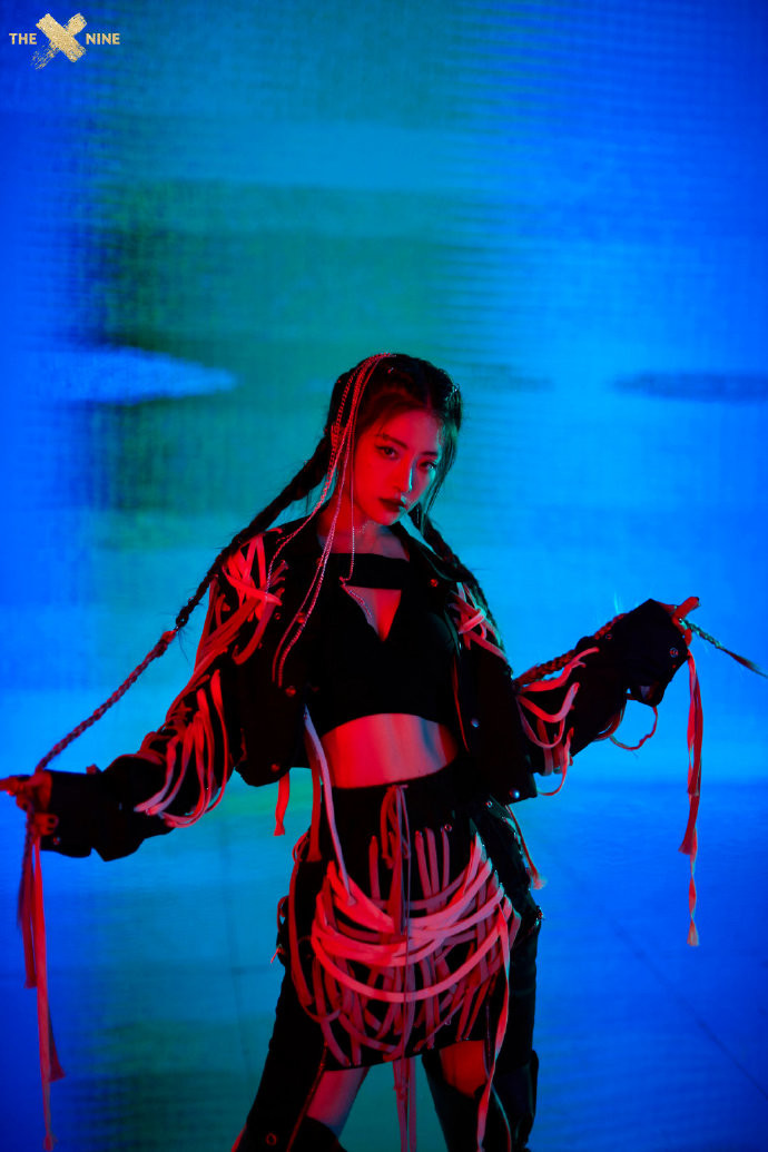 MV 'Sphinx' của The9 vừa ra nửa tiếng đã thu hút hơn 1 triệu lượt thích: Khổng Tuyết Nhi mờ nhạt, Dụ Ngôn gây ấn tượng Ảnh 10