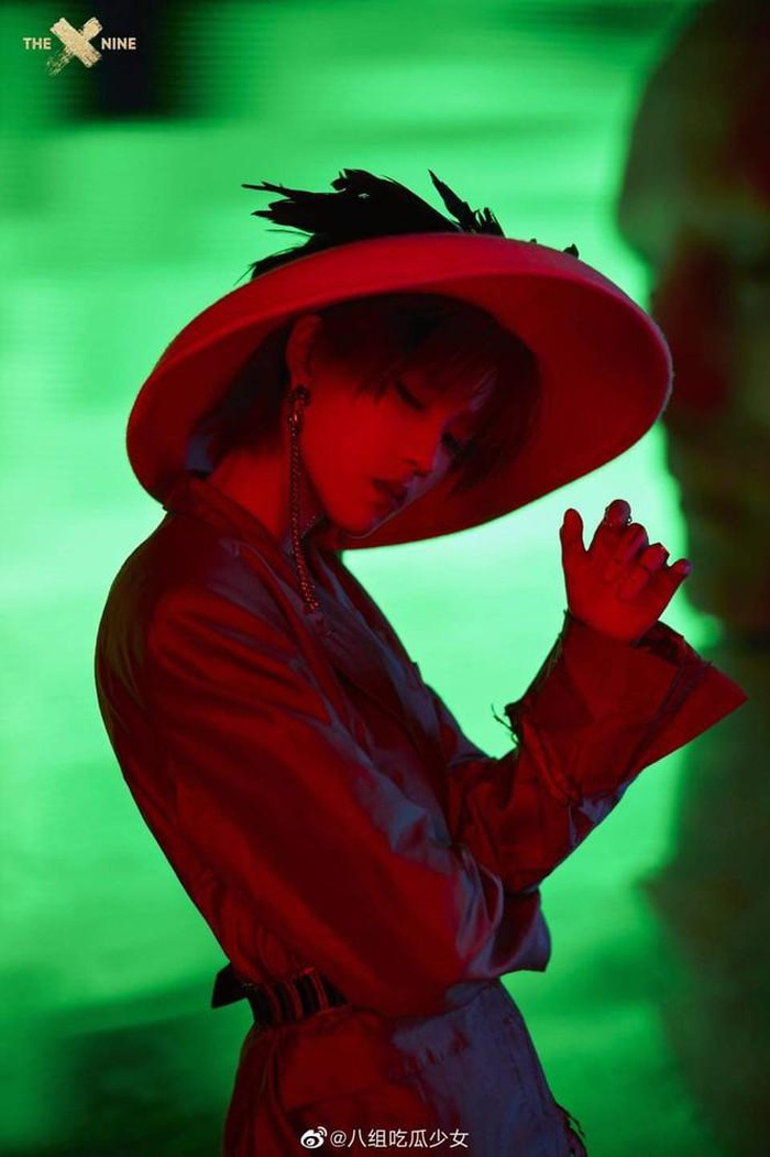 MV 'Sphinx' của The9 vừa ra nửa tiếng đã thu hút hơn 1 triệu lượt thích: Khổng Tuyết Nhi mờ nhạt, Dụ Ngôn gây ấn tượng Ảnh 15