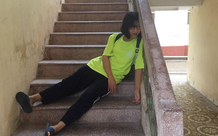 Loạt ảnh 'mệt quá rồi' của nữ sinh Nam Định sau khi kết thúc kỳ thi tốt nghiệp THPT khiến CĐM cười ngất Ảnh 2