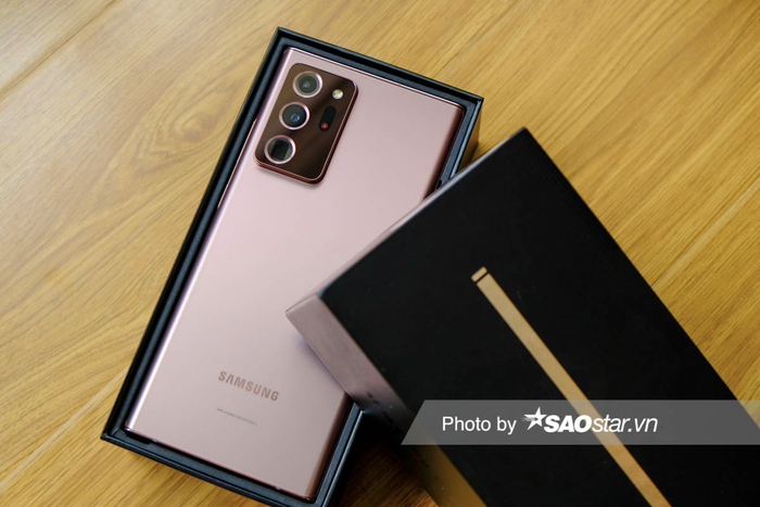 Vào ngày 5 tháng 8 vừa qua, Samsung đã chính thức trình làng bộ đôi flagship Galaxy Note20 và Note20 Ultra mới của hãng với nhiều cải tiến và nâng cấp so với thế hệ trước. 