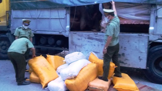 Số ruốc bông bị thu giữ trước đó