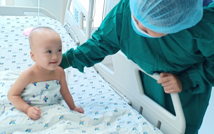 Trúc Nhi - Diệu Nhi tròn 1 tháng phẫu thuật tách dính: 'Tương lai con tốt đẹp trong hình hài mới và sẽ không bao giờ bị kì thị' Ảnh 2