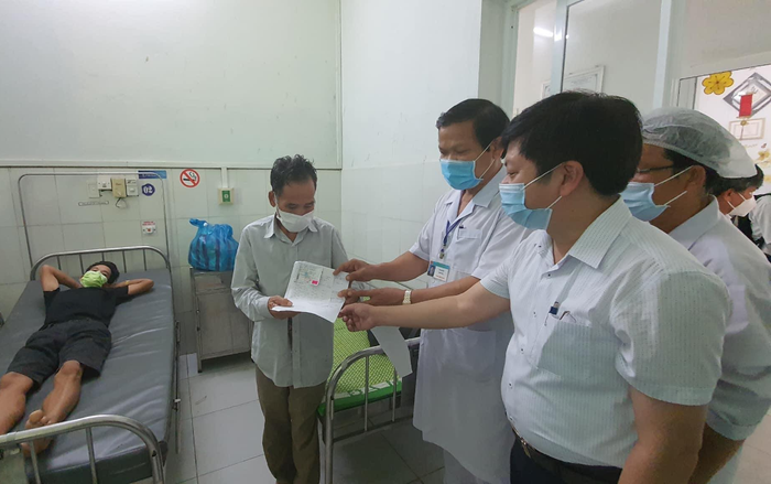 70 bệnh nhân không mắc COVID- 19 của bệnh viện Đà Nẵng được xuất viện Ảnh 2