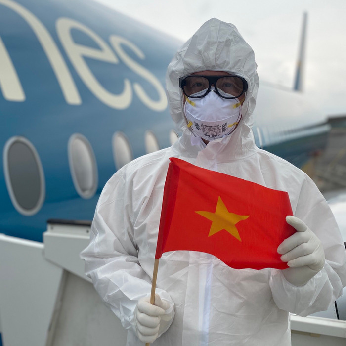 Tiếp viên trưởng chuyến bay đưa đồng bào từ Guinea Xích Đạo về nước: 'Thương lắm những con người Việt Nam' Ảnh 5