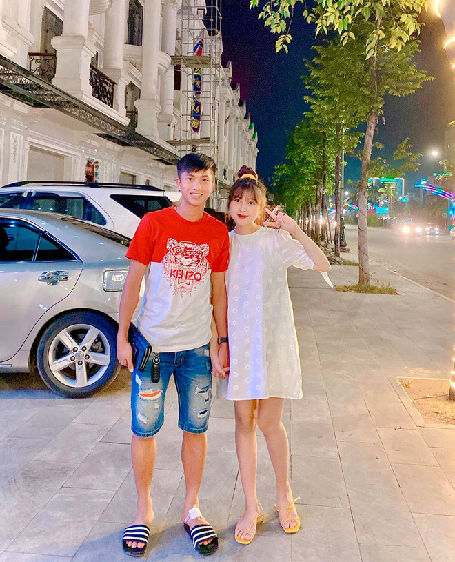 Nhật Linh hạnh phúc khoe hành động đặc biệt của ông xã nhân kỷ niệm một năm yêu nhau nhưng dân tình chỉ chú ý đến 'bó hoa đầy tiền' này Ảnh 7