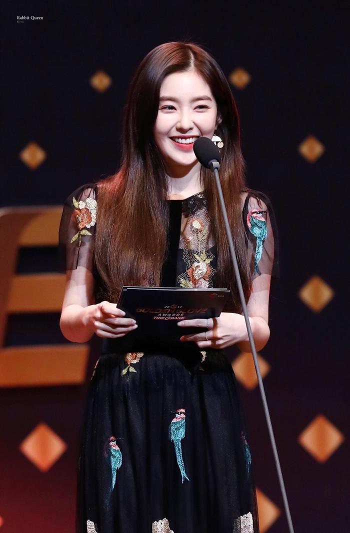 Đặt lên bàn cân những lần 'đụng độ' outfit của chị đẹp Son Ye Ji và các idol K-pop Ảnh 5