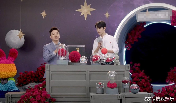 Tiêu Chiến thể hiện sức hot khủng khiếp khi dẫn đầu top trending ở nhiều quốc gia chỉ với video livestream quảng bá sản phẩm Ảnh 13