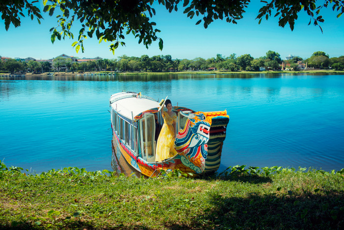 Giáng My hoá quý cô đài các, đẹp kiêu sa nơi Đại Nội Huế Ảnh 8