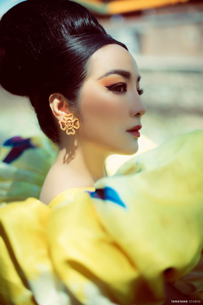 Giáng My hoá quý cô đài các, đẹp kiêu sa nơi Đại Nội Huế Ảnh 10