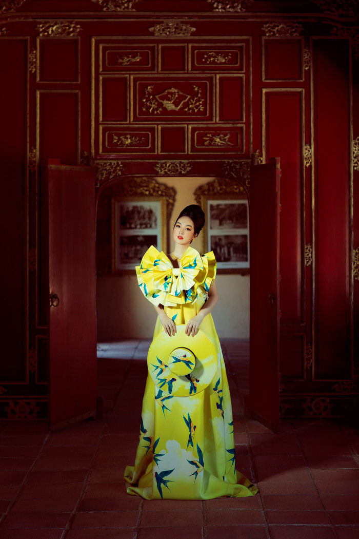 Giáng My hoá quý cô đài các, đẹp kiêu sa nơi Đại Nội Huế Ảnh 12