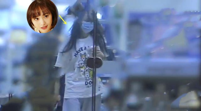 Là đại sứ bảo vệ môi trường nhưng Trịnh Sảng dửng dưng nhìn bố mình vứt rác bừa bãi Ảnh 5