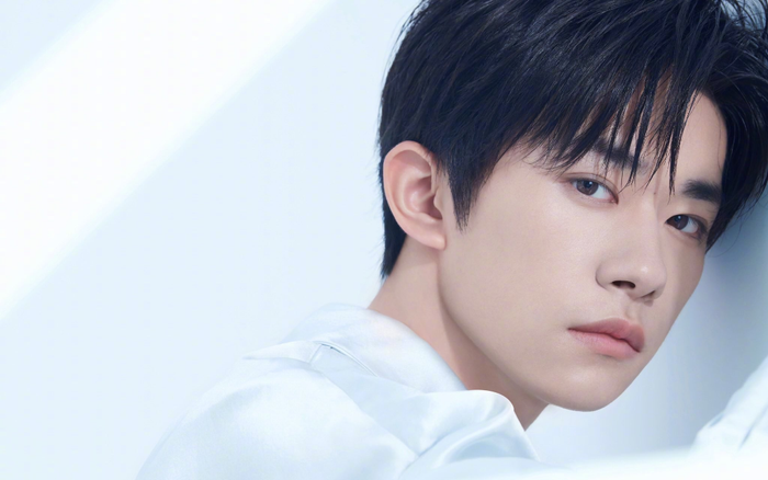 Dịch Dương Thiên Tỉ đạt điểm gần tuyệt đối trên Douban với bài hát mới Ảnh 2