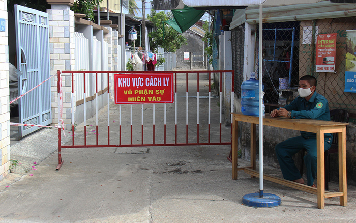 Cách ly 23 thí sinh thi tốt nghiệp THPT cùng phòng với con trai bệnh nhân 964 Ảnh 2