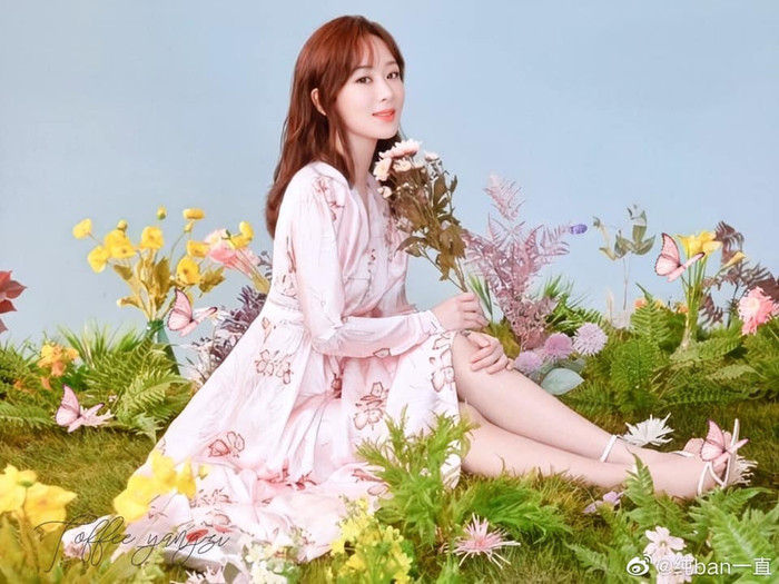 Dương Tử bị chê bai photoshop quá đà và 'đơ' trong những shoot hình quảng cáo nhãn hiệu thời trang Ảnh 1