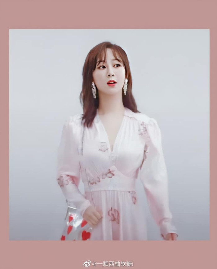 Dương Tử bị chê bai photoshop quá đà và 'đơ' trong những shoot hình quảng cáo nhãn hiệu thời trang Ảnh 8