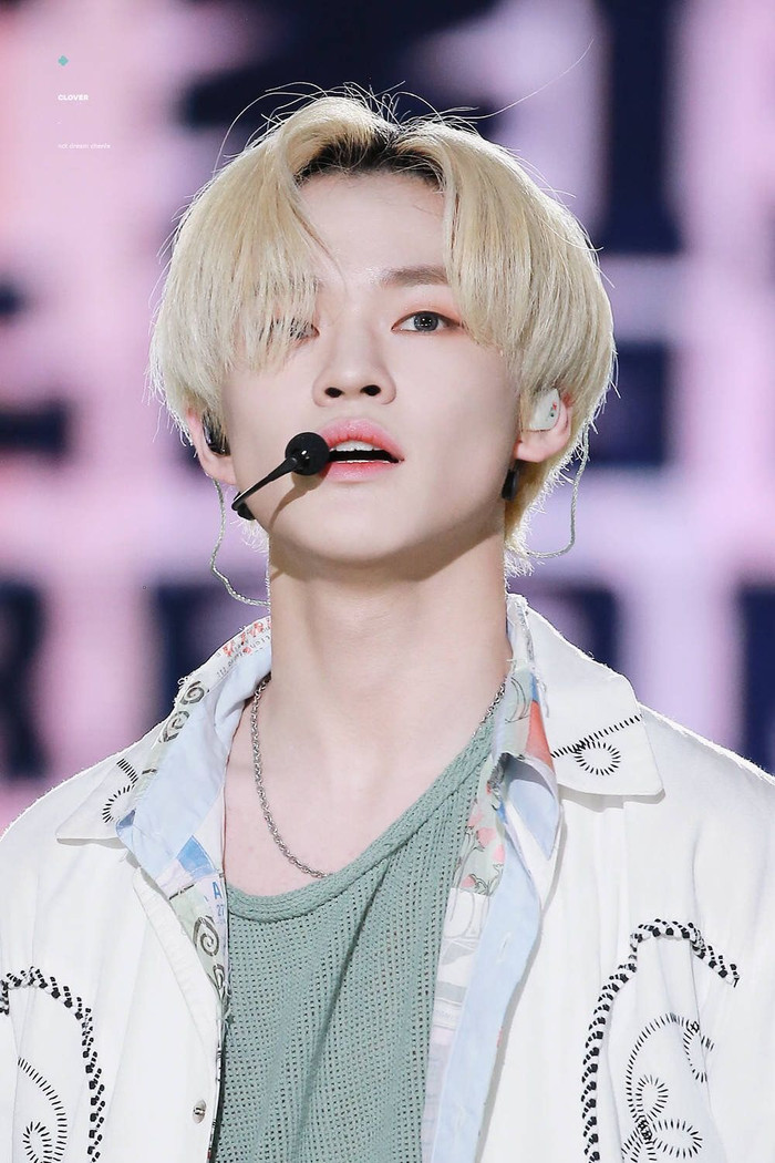 Jungkook, IU, Suzy và dàn 'maknae' đã trở thành thần tượng K-Pop khi mới 15 tuổi Ảnh 24