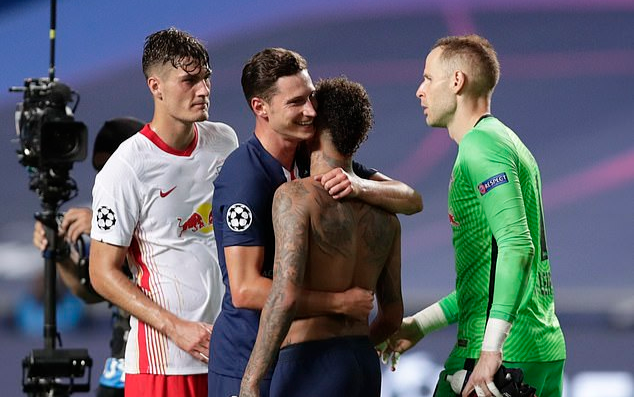 Neymar có thể bị cấm dự chung kết Champions League vì đổi áo với đối thủ Ảnh 2