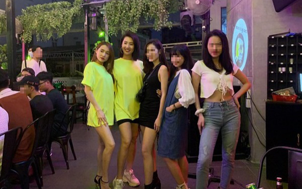 Nhã Phương đọ sắc cùng Thuý Ngân, thế nhưng thân hình lại gầy gò đáng báo động Ảnh 2