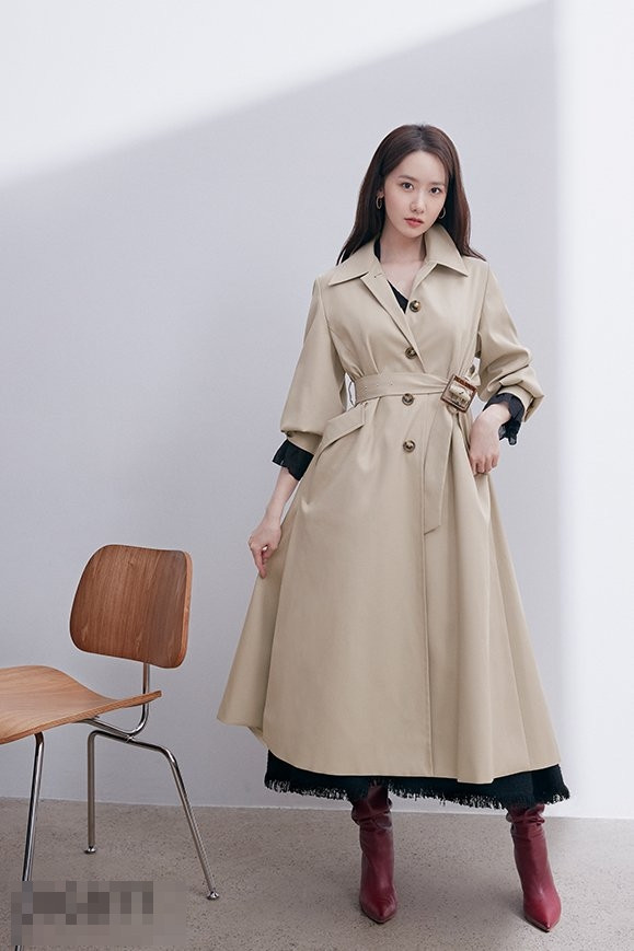 Mỹ nhân Hàn chọn cho mình các bộ cánh đậm phong cách mùa thu sắp đến với những kiểu áo choàng măng tô và boots da