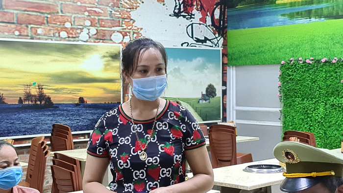 Bà Hiền nữ chủ quán Nhắng nướng Hiền Thiện.