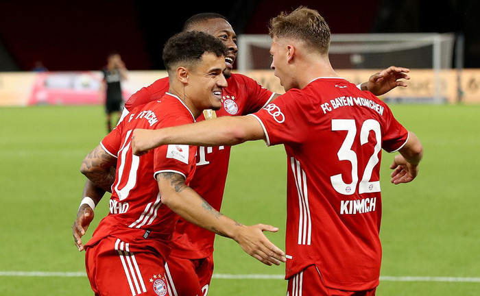 Bayern đã ghi 42 bàn ở Champions League mùa này sau vỏn vẹn 10 trận đấu, thiết lập nên kỷ lục mới với trung bình 4,2 bàn/trận. Trước đó, PSG là đội nắm giữ kỳ lục với trung bình 3,38 bàn mỗi trận ở mùa 2017/18.