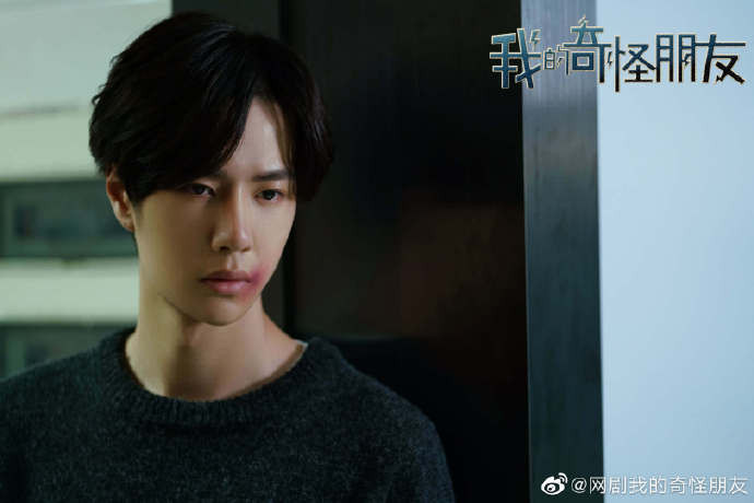 Vương Nhất Bác làm fan 'thót tim' vì đóng cảnh phim nguy hiểm trong 'Người bạn kỳ lạ của tôi' Ảnh 8