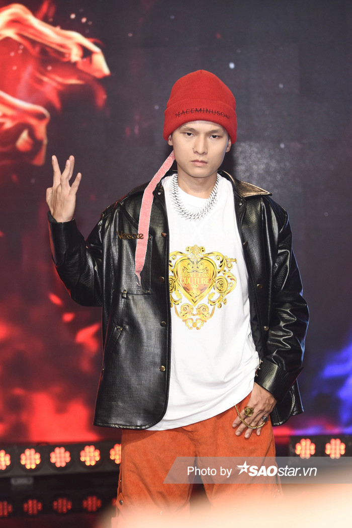 'Ma tốc độ' Đạt Maniac đội mũ len, diện cả cây hàng hiệu trong tập 3 King Of Rap Ảnh 11