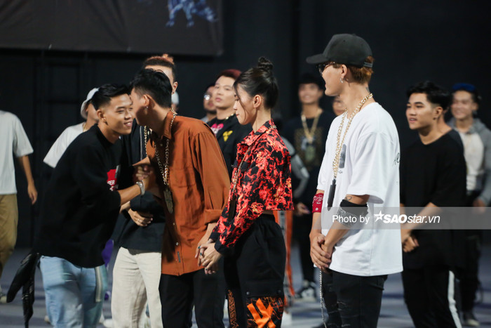 Tập 3 King Of Rap tối 22/8: 'Nữ chiến binh' Pháo đụng độ Rapper 40 triệu view Color ở vòng Đấu nhóm Ảnh 6